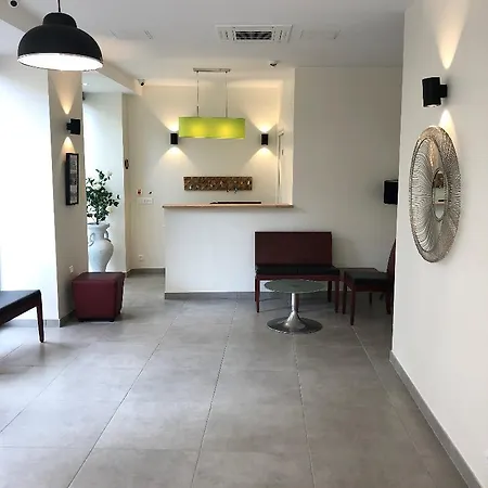 Hotel Le National Paris 3*