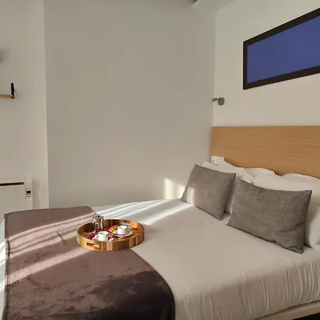 Le National Paris 3* Clichy