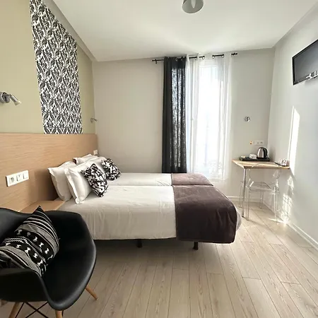 Hotel Le National Paris Clichy
