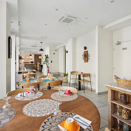 Le National Paris Hotel 3*