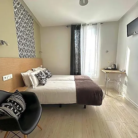 Le National Paris Hotel Clichy