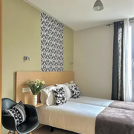 Hotel Le National Paris 3*