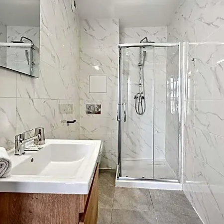 Hotel Le National Paris 3*