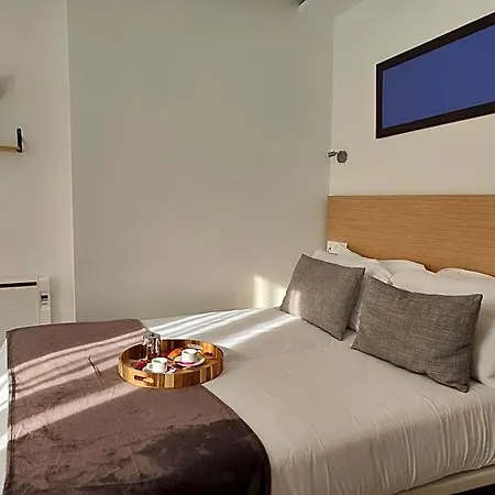 Le National Paris Hotel Clichy